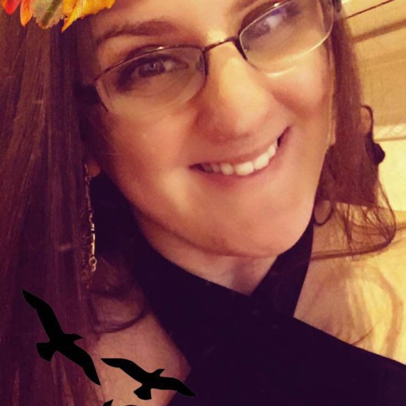 Meet your Posher, Sarah - Picture 5 of 5